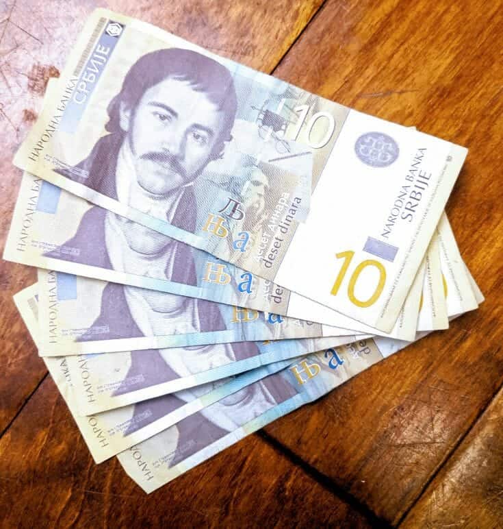 6 serbian 10 dinar notes