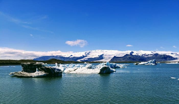 Jokulsarlon glacier Iceland on a budget